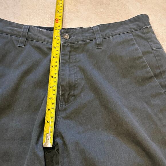 Volcom Shorts Men's Size 30 Grey Chino Corpo Class Summer Beach Golf - Picture 5 of 8